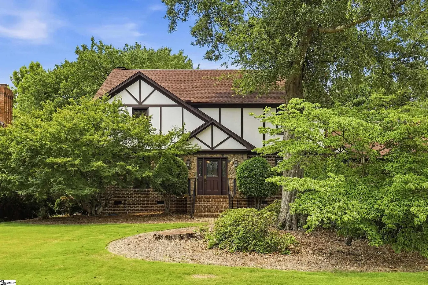 Exterior of sold home at 123 Sandpiper Ln